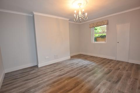 1 bedroom flat to rent, St. Peters Road, Twickenham TW1