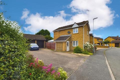 2 bedroom detached house for sale, Roundhills Way, Sawtry, Huntingdon.