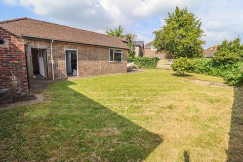 2 bedroom detached bungalow for sale, Yew Tree Road, Hayling Island