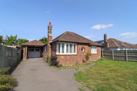 2 bedroom detached bungalow for sale, Yew Tree Road, Hayling Island