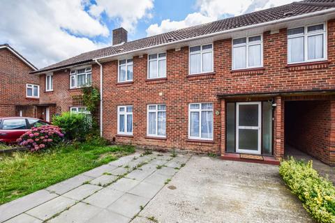 1 bedroom property to rent, Smalls Mead, Crawley RH11