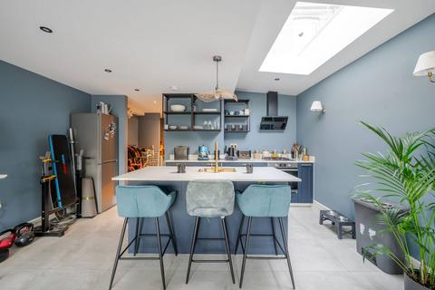 2 bedroom flat for sale, Avondale Rise, Peckham Rye, London, SE15