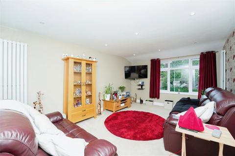 2 bedroom townhouse for sale, Ivanhoe Close, Uxbridge, UB8 3RT