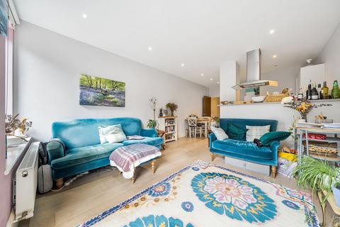 1 bedroom apartment for sale, Croydon Road, Caterham CR3