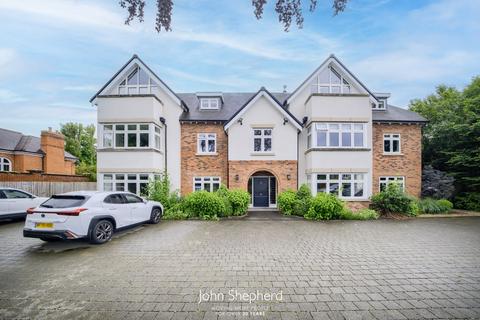 3 bedroom flat for sale, Whitefields Road, Solihull, West Midlands, B91