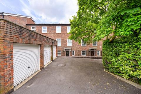 4 bedroom terraced house to rent, Albert Drive, Southfields, London, SW19