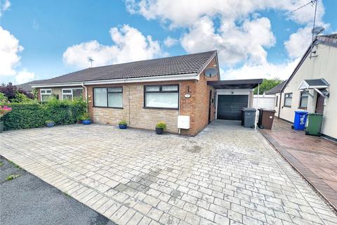 2 bedroom bungalow for sale, Arundel Close, Carrbrook, Stalybridge, Greater Manchester, SK15