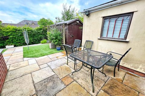 10 Arundel Close, Carrbrook, Stalybridge, SK15 3LS