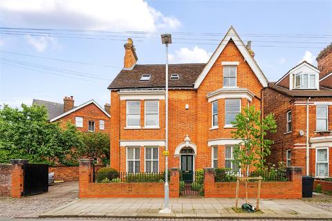 5 bedroom detached house for sale, Castle Road, Bedford, Bedfordshire, MK40