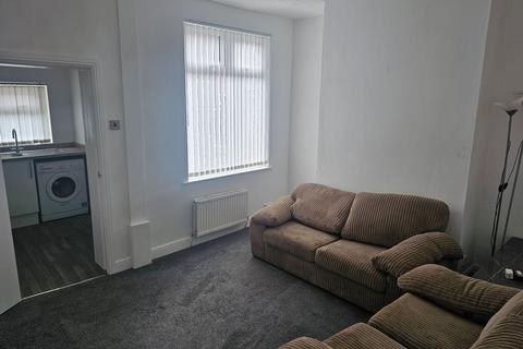 3 bedroom terraced house to rent, Claremont Road, Manchester, M14