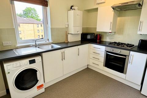 2 bedroom flat to rent, Craigend Park, Liberton, Edinburgh, EH16