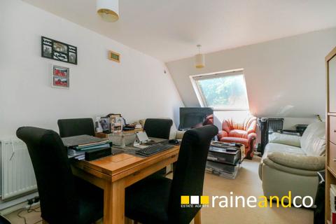 Studio for sale, Redhall Close, Hatfield