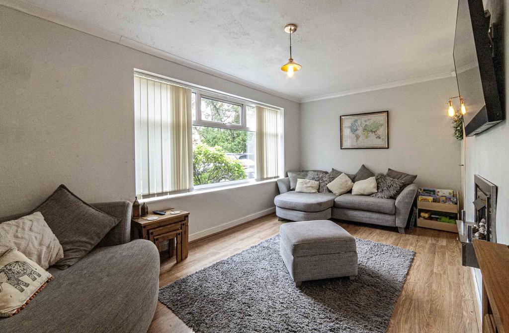 Ashfield Crescent, Saddleworth, OL4 3 bed semidetached house for sale