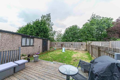 37 Ashfield Crescent, Springhead, Oldham, OL4 4NX