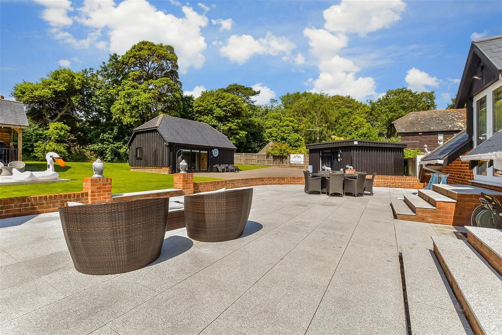 Patio / Decking