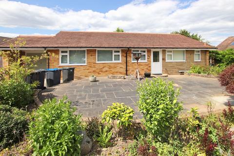 3 bedroom detached house to rent, Farm Drive, Shirley