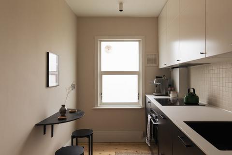 1 bedroom flat for sale, Gautrey Rd, Nunhead, SE15