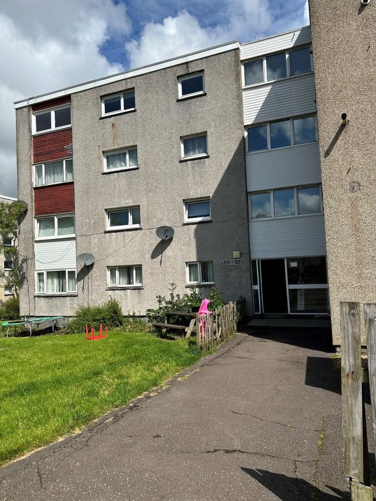289 Mallard Crescent, East Kilbride... 1 bed flat £44,000