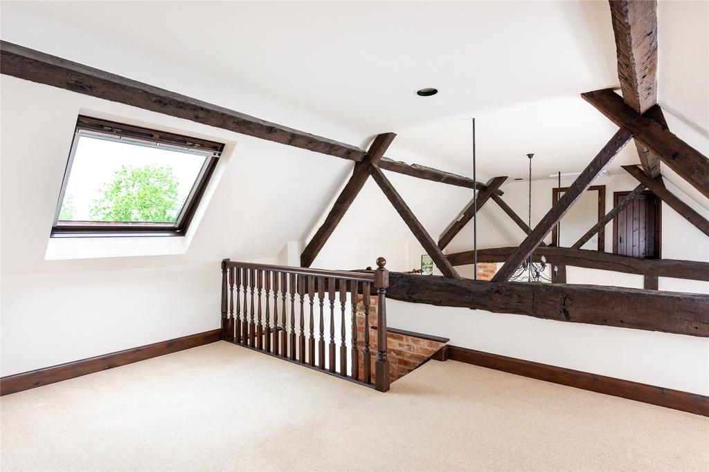 Dining/Bedroom 3