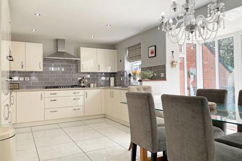 4 bedroom detached house for sale, Longbreach Road, Kibworth Harcourt, Leicester, Leicestershire, LE8 0SR