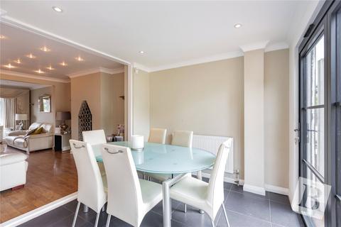 15 Beulah Road, Hornchurch, RM12 4YR