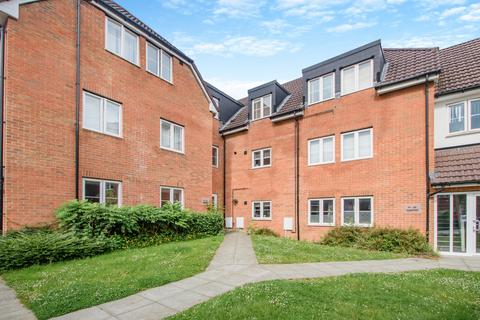 2 bedroom ground floor flat for sale, Applefield, Little Chalfont