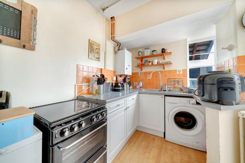 2 bedroom end of terrace house for sale, Coverts Road, Claygate KT10
