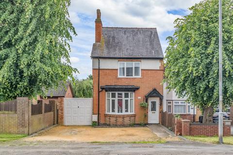 3 bedroom detached house for sale, Birchfield Road, Headless Cross, Redditch, Worcestershire, B97