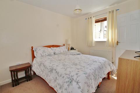 6 Pine Rise, Witney, OX28 1EY