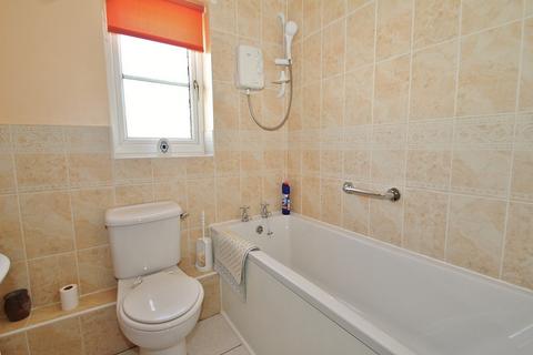 6 Pine Rise, Witney, OX28 1EY