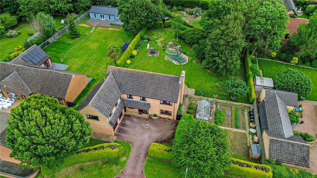 Engaine, Orton Longueville... 5 bed detached house for sale £800,000