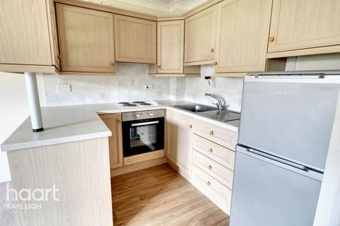 1 bedroom flat for sale, Rayleigh Road, Leigh-On-Sea