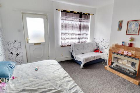 2 bedroom terraced house for sale, Lincoln Road, Peterborough