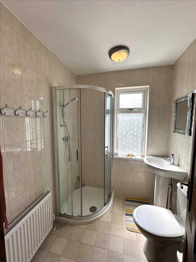 Shower room:
