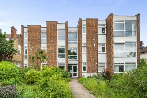 2 bedroom flat to rent, Hardy Road London SE3