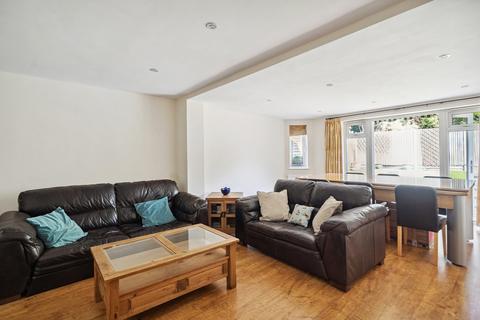 3 bedroom detached house for sale, High Street, Iver SL0