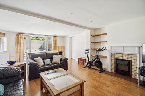 3 bedroom detached house for sale, High Street, Iver SL0