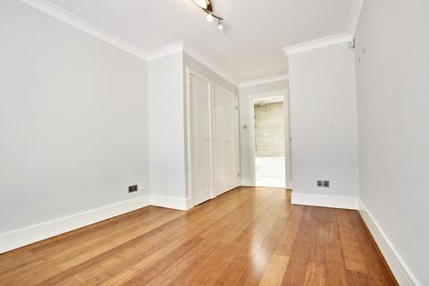 2 bedroom apartment to rent, Pump House Close, Bromley BR2