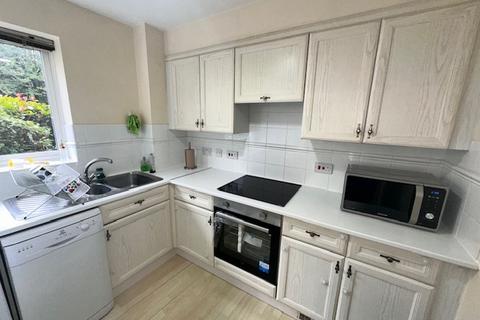2 bedroom apartment to rent, Langbourne Place, London E14