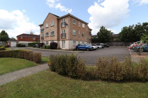 2 bedroom flat to rent, Tarn Howes Close, Thatcham RG19