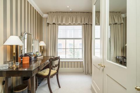 24 Farm Street, London, W1J 5RQ