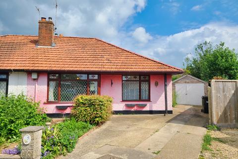 2 bedroom semi-detached bungalow for sale, York Close, Totton SO40