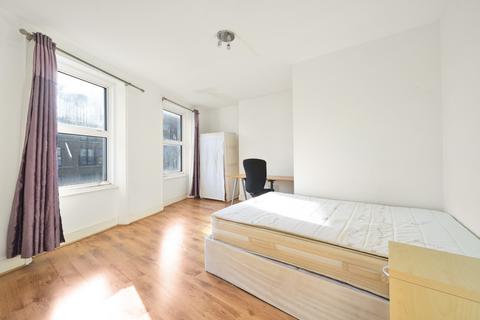 3 bedroom maisonette to rent, Malden Road, Kentish Town, London