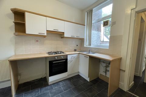 2 bedroom terraced house to rent, Moorside Street, Droylsden, Manchester, M43