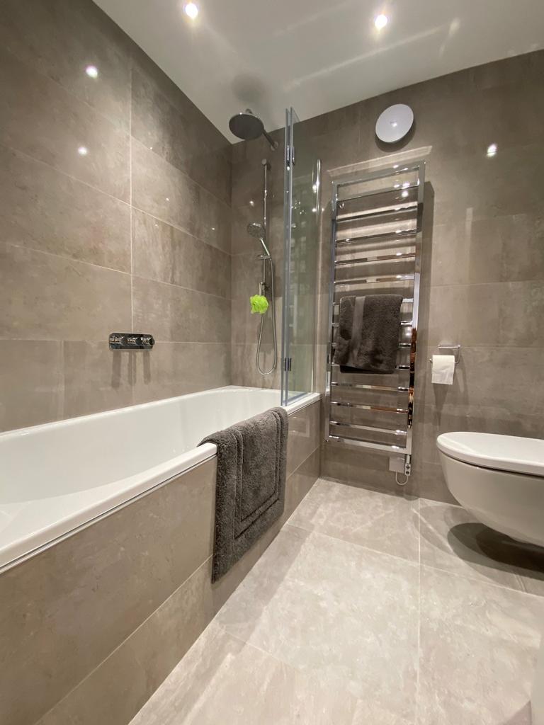 Main bathroom