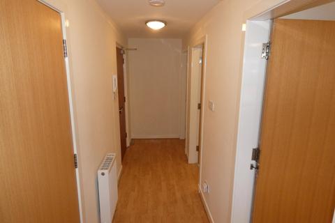 2 bedroom flat to rent, Hotspur Street, Glasgow G20
