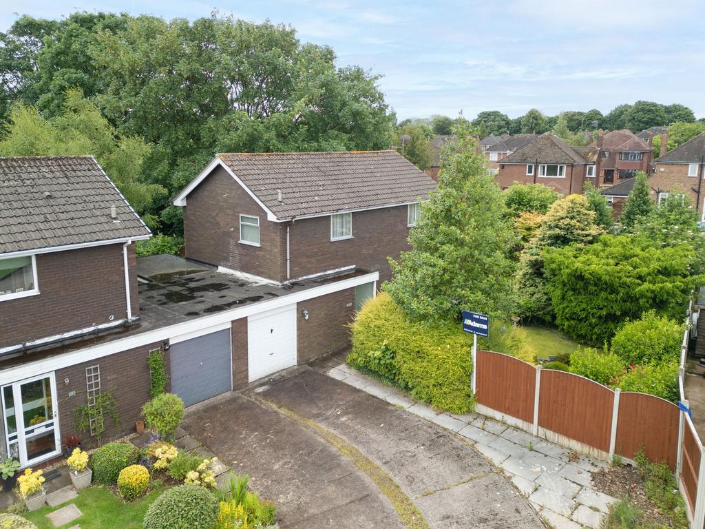 Whitley Close, Higher Runcorn 4 bed detached house - £310,000