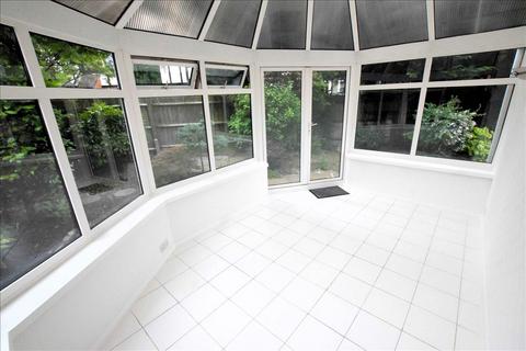 14 Windermere Close, Feltham, TW14 9QF
