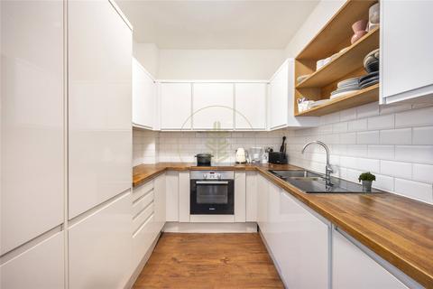 2 bedroom maisonette for sale, High Road, Finchley, London, N2