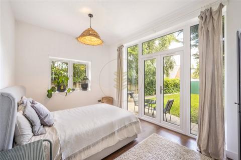 2 bedroom maisonette for sale, High Road, Finchley, London, N2